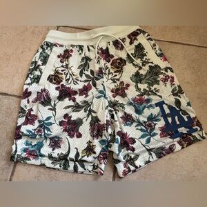 New Era LA Los Angeles Dodgers Botanical Mens Medium Shorts